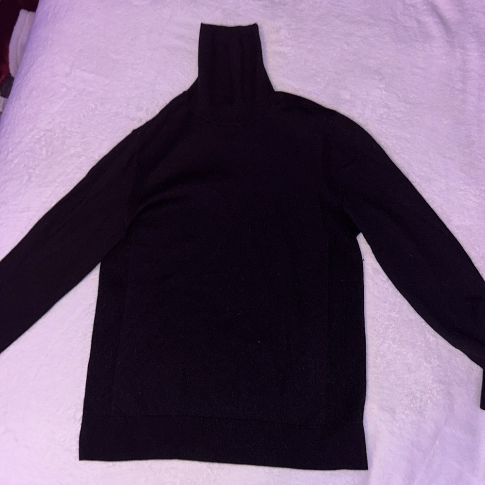 Men’s Black Express Turtleneck - Picture 2 of 3